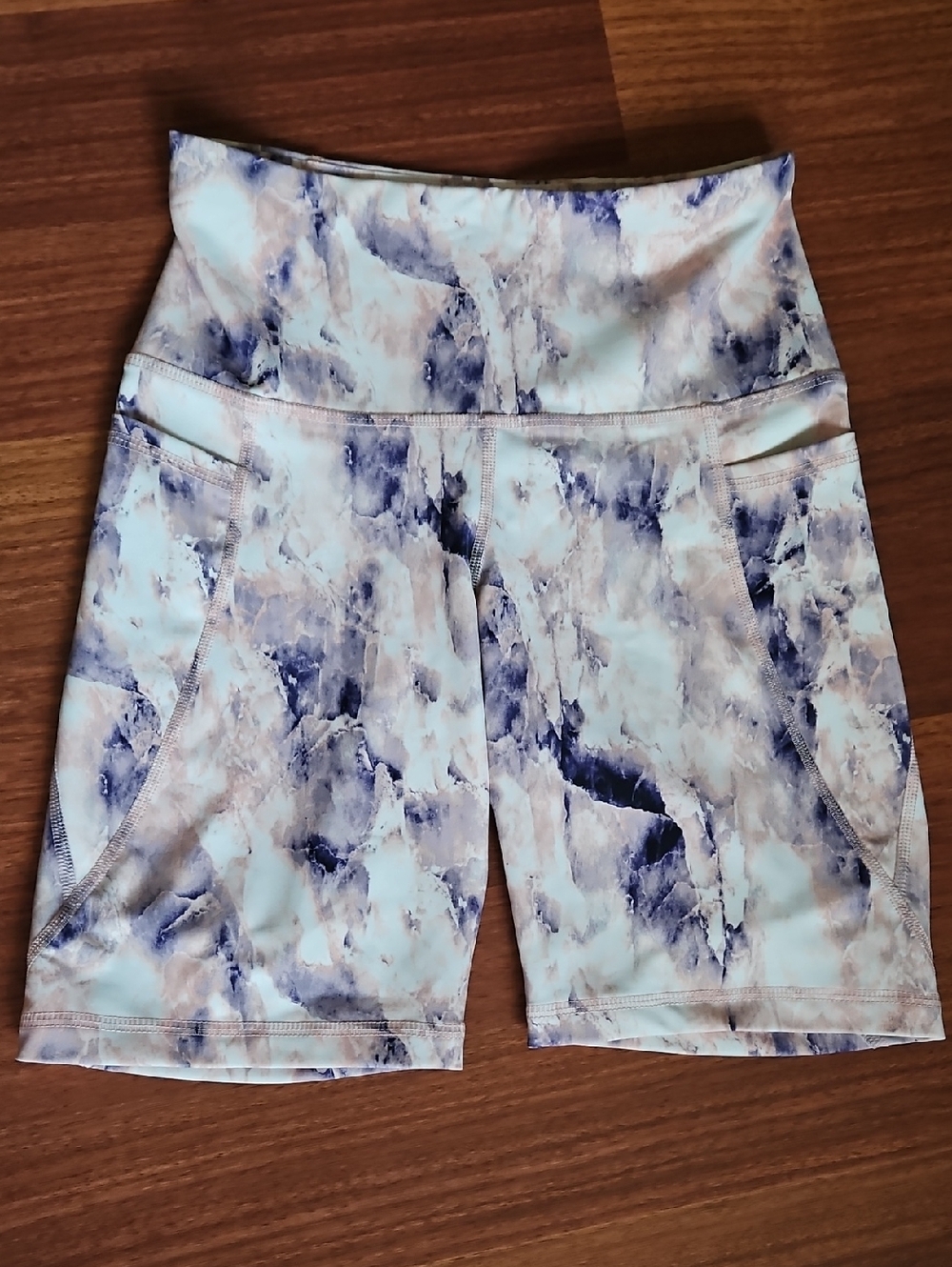 OLD NAVY PowerSoft Bike Shorts Marble Watercolor Purple & Peach, Small EUC